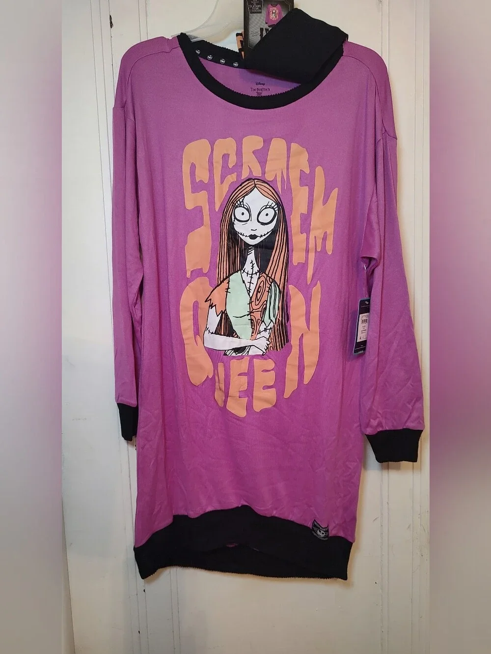 Disney Women's Size 0/2 XS  NWT 2pc Set Sleepwear Long Shirt & Knee High Socks - Picture 4 of 8